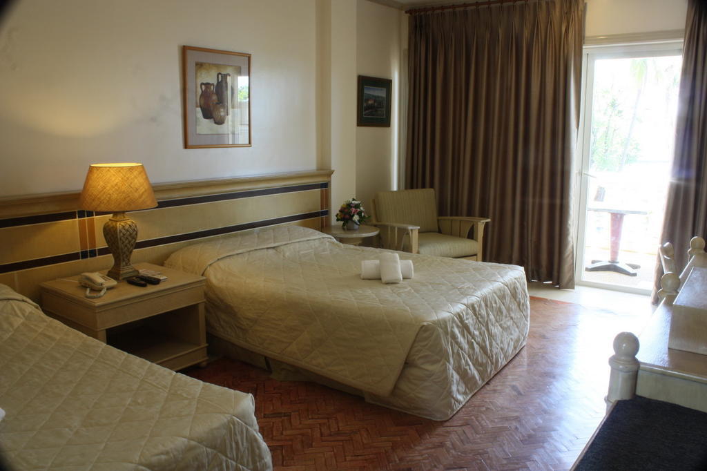 Club Morocco Resort And Country Club Subic Quarto foto